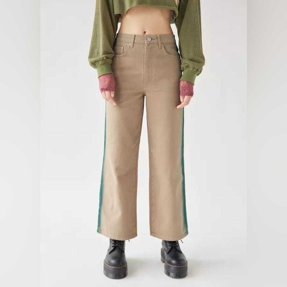 New BDG SZ 26 Urban Outfitters High & Wide Jean